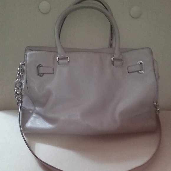Beautiful Michael Kors large soft leather light grey Hamilton satchel NWOT - Picture 2 of 5